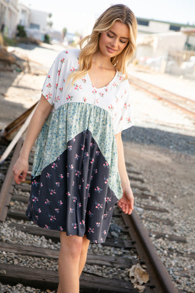 Sage/Navy Floral Dolman Sleeve V Neck Pocketed Dress