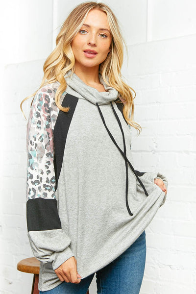 Hacci Leopard Raglan Turtle Neck Top