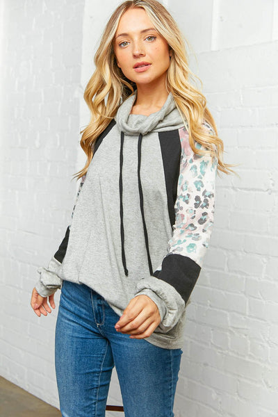 Hacci Leopard Raglan Turtle Neck Top